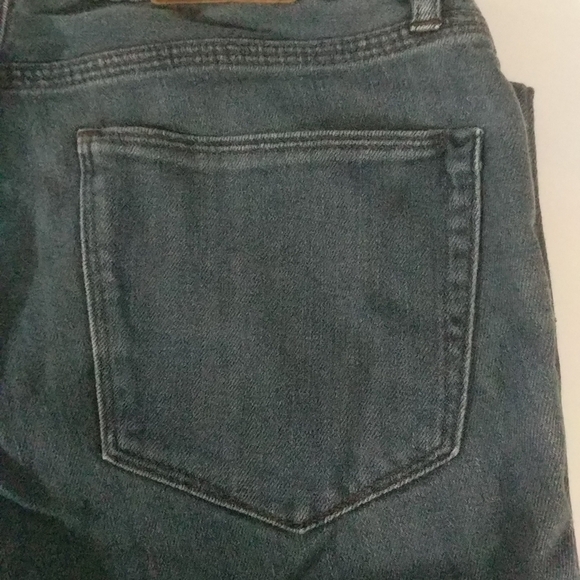 Madewell Dark Wash High Riser Skinny Jeans - Size 27 - 31.5" Inseam - Picture 7 of 8